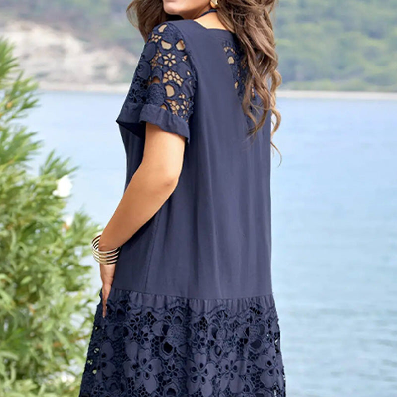 Elegantiška laisva suknelė su gėlėtais nėriniais