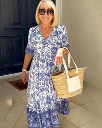 Εμπριμέ φόρεμα με V-λαιμόκοψη, κομψό και στιλάτο-GR
