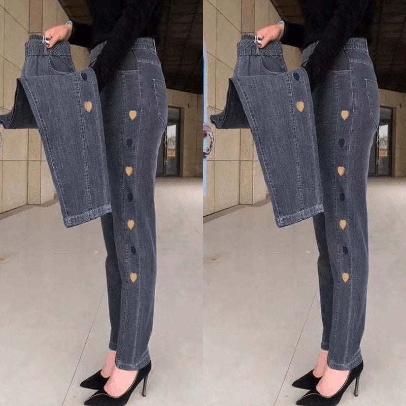 🔥Hot Sale🔥Γυναικείο ψηλό ελαστικό τζιν με κεντημένο σχέδιο καρδιάς