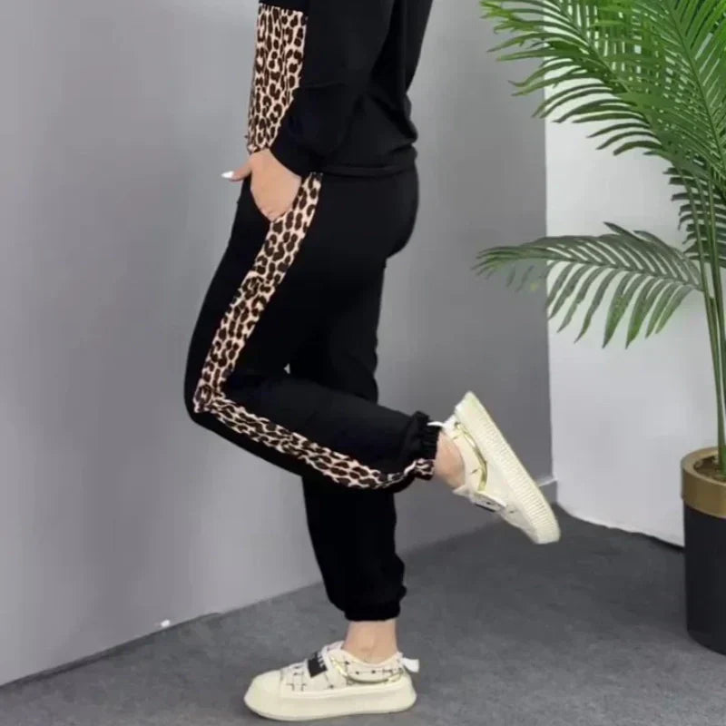Dviejų partiši laisvalaikio megztinių komplektas su leopardo raštu-LT