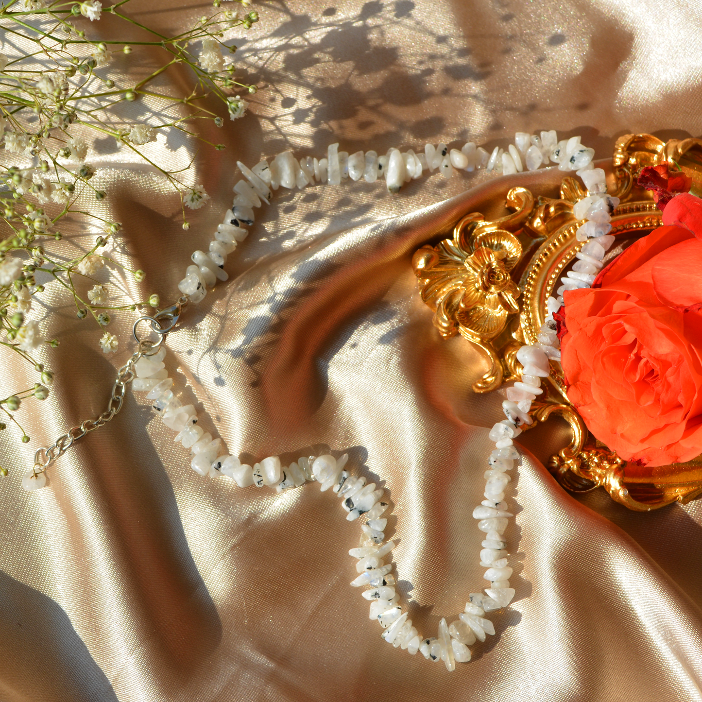 Moonstone choker karoliai